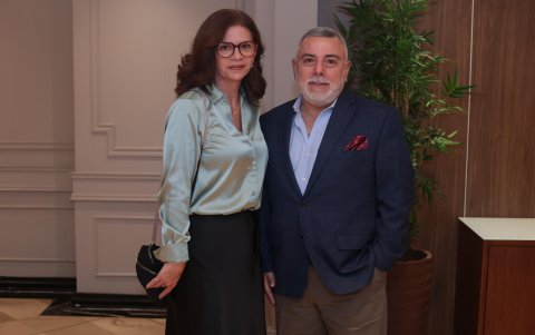 María del Carmen de Navarro y Juan Carlos Navarro.