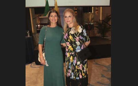 Rosanna Queirolo  y Liliana Febres-Cordero.