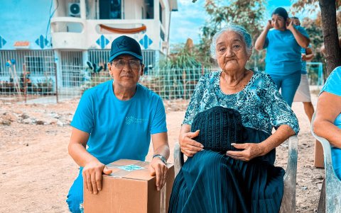 funnes comenzó como un brazo social de la iglesia cristiana Familia de Dios.