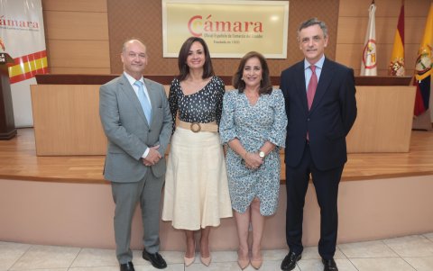Enrique Yturriaga, Marcela Aguiñaga, Aránzazu De Gomendirrutia de Maldonado y Pedro Sanz.