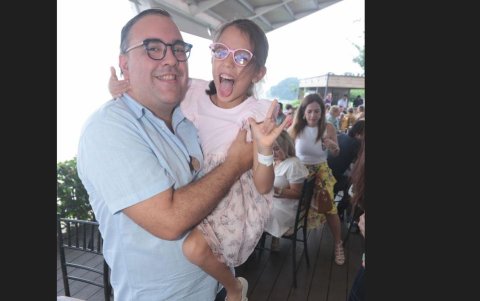 José Ávila y la pequeña Vittoria Ávila Muñoz.