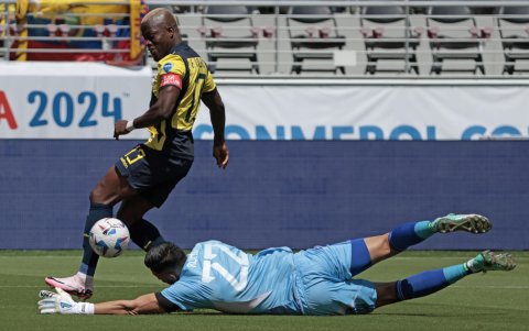 Enner Valencia no podrá jugar en el partido contra Jamaica como consecuencia de su expulsión durante el encuentro con Venezuela.