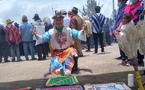 La producción se la manejará con música autóctona y ofrendas ceremoniales.