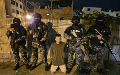 La medida permite a las autoridades ingresar a domicilios y hacer allanamientos sin orden judicial.