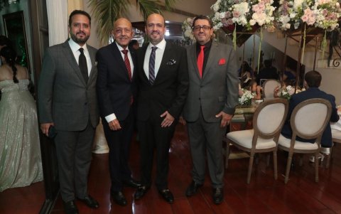 Juan Carlos Azar Azar, Eduardo Azar Mejía, Eduardo Azar Azar y José Azar Andrade.