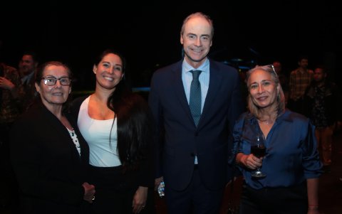 Viviana de Musello, Claudia Musello, Miguel Eugene y Nieves Tuset.
