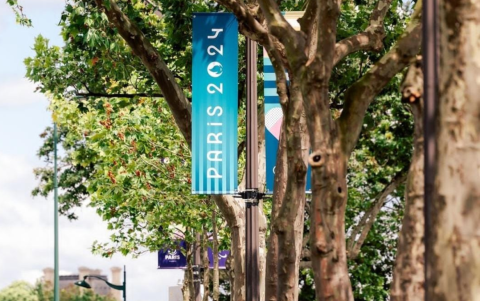 Las calles de París se visten con los colores de los Juegos Olímpicos 2024.