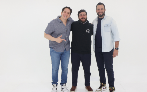 Nino, César y Gonzalo se juntan todos los domingos en Horas Extras.