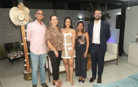 Alexis Anderson, Cristina de Bitar, Daniela Ferrín, Stefania Vargas y Gonzalo López-Barranco.