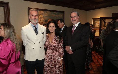 George Mc Cabe, Karina Soriano de Mc Cabe y José Antonio Barciona.