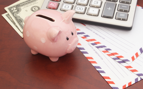 La cesantía es un fondo de ahorro obligatorio disponible al quedar cesante o jubilado.