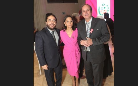 GUAYAQUIL. Paulo Zárate, Karyna Arteaga de Abad y Víctor Abad.