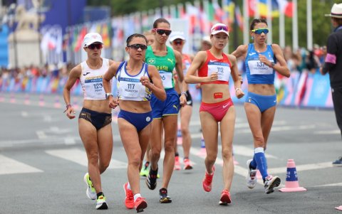 Glenda lideró en varios tramos de sus dos transiciones la competencia de la mujeres durante los relevos.