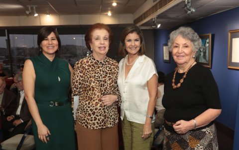 Janina Suárez, Carmen de Valle, Marcela Del Río y Silvia Rivadeneira.