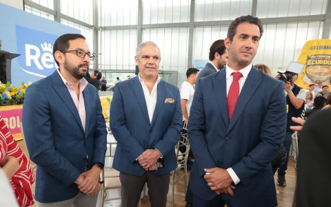 Juan Andrés Jara, Carlos Grunauer y Roberto Aguirre.