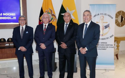 Byron Sanmiguel, Mario Pinto, Fernando Donoso y Darwin Jarrín.