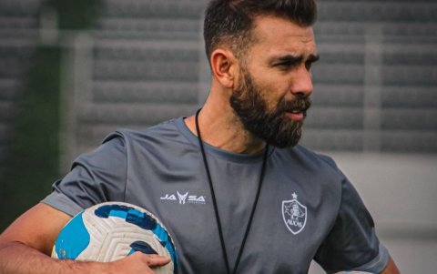 El entrenador argentino Sebastián Blázquez lleva dos semanas al frente del cuadro oriental