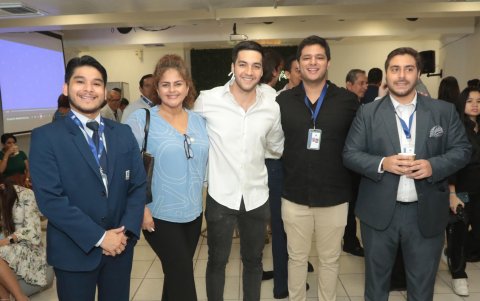 Peter Villao, Silene de Ardila, Diego Jairala, Ariel Ardila y Vicente Auad.