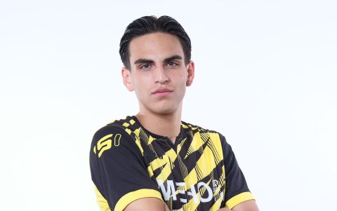 Lenny Luzuriaga Hoffman juega de defensa central.