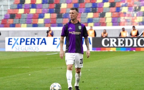 Luego de salir de Barcelona, Kitu Díaz se unió a Banfield, donde ya marcada diferencia antes de la lesión