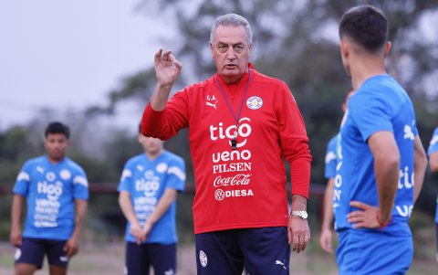 El director técnico Gustavo Alfaro tendrá su primer partido con la Albirroja