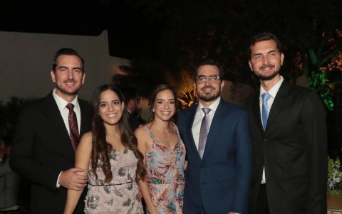 Daniel Torres, María Alejandra de Torres, Daniela de Torres, Ricardo Torres y Juan Diego Torres.