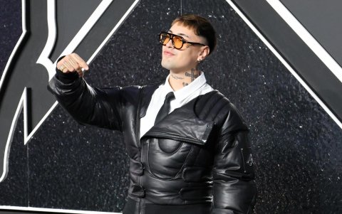 El rapero argentino Tiago PZK posa durante la alfombra roja de los MTV Video Music Awards 2024.