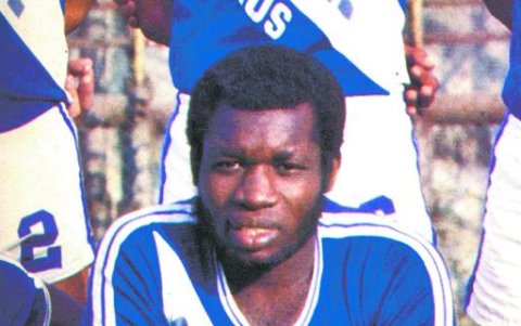 Lupo Quiñónez en sus comienzo con la camiseta de Emelec.