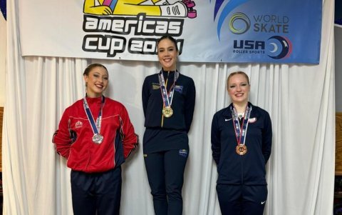 Samia (c) ganó en julio el oro que la proyectaron al #1 mundial.