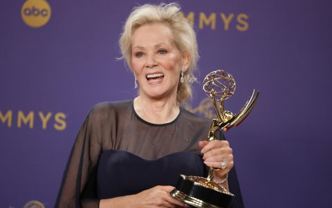 Jean Smart, orgullosa con su premio.