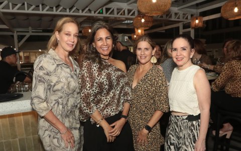 Mónica de Taleb, Nena Witt, Ingrid de Cedeño y Lila de Carbo.