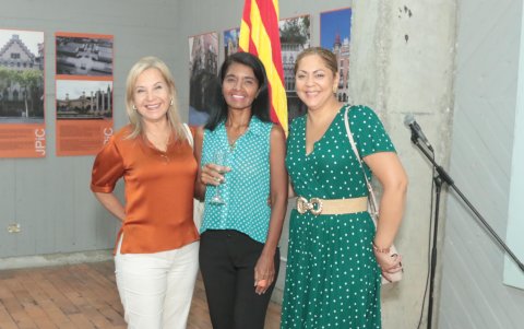 Bessie Arellano, Sonia Navarro y Andrea Zambrano.