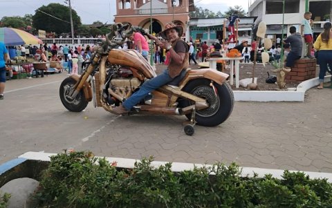 Milton Cortez, es un artesano que ha sentido desde siempre fascinación por los motores.