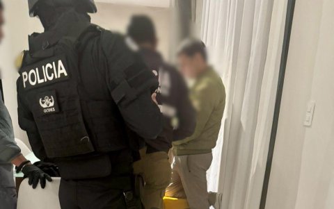 La Fiscalía detuvo a Santiago Cifuentes y Fabricio Herrera, exasesores de Wilman Terán, en un allanamiento.