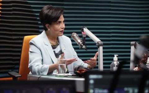 La canciller pide a los asambleístas que 