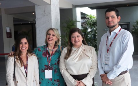 Kerstin Ramos, Patricia Ferrari, Estefanía Ayala y Josué Fernández.