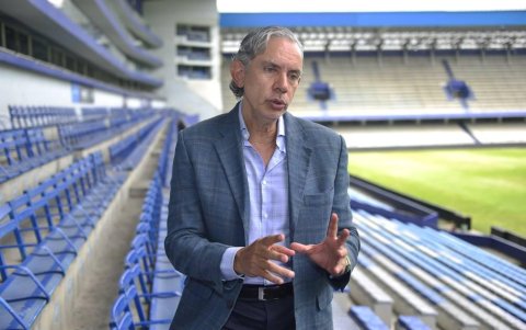 José Pileggi asegura que no ha pagado al Banco del Pacífico porque GolTv le debe dinero por los derechos de televisión.