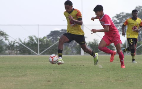 Johan García jugando en las menores de Barcelona.