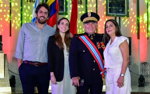 Daniel Gonzáles, Irene de Gonzáles, Polo Terán e Irene de Terán.