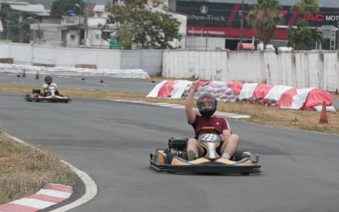 Karts. El costo es de $ 10 por persona. El turno depende de la hora de llegada, no es necesario hacer reservación.