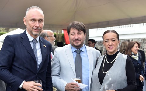 Giovanni Davoli, Diego Madriñán y Marcela Cevallos.