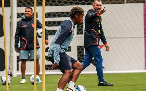 Arroyo fue convocado por el DT Sebastián Beccacece para los partidos ante Paraguay y Uruguay.