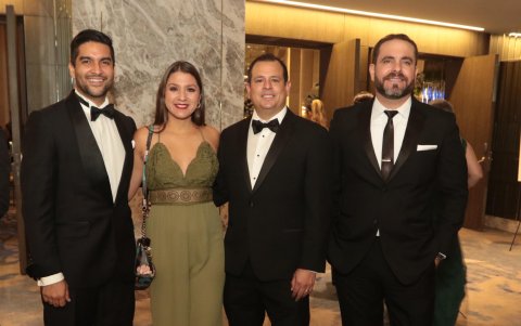 Nitesh Ludhani, Carla Barrezueta, Carol Polit y Johan Metz.