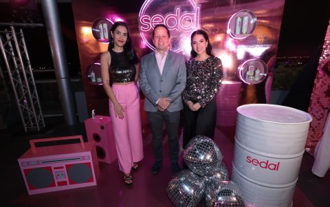 Sabine Carpio, Marcos Dueñas y Karen Paredes.