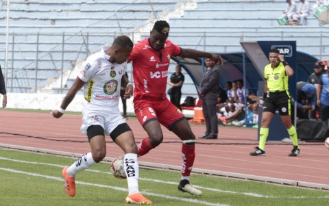 El Nacional se impuso 2-1 a Mushuc Runa por las semifinales de la Copa Ecuador.