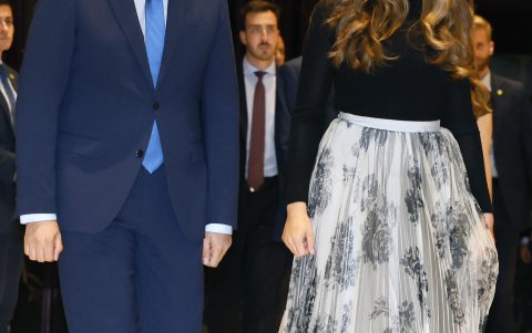 La princesa Leonor junto al presidente del Principado de Asturias, Adrián Barbón.
