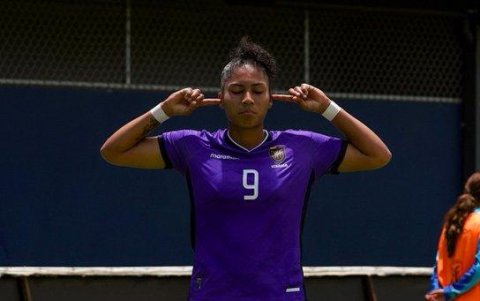 Nayeli Bolaños fue la autora del gol de Ecuador en el empate 1-1 ante Chile