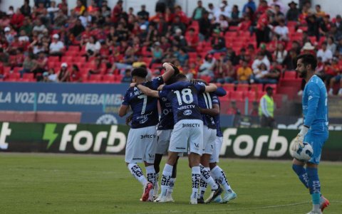 Independiente del Valle ganó la primera etapa de la LigaPro y apunta al título.
