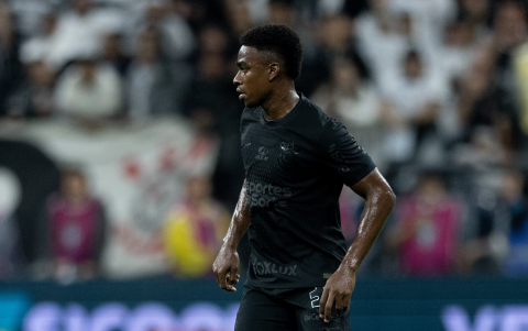 El defensor Félix Torres es titular indiscutido de Corinthians