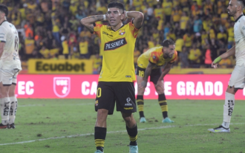 Braian Oyola recibió su primera tarjeta roja desde que está en Barcelona